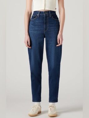 Levi’s High Waisted Mom Jeans - 31